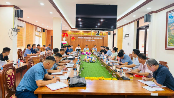 XÃ LỘC BÌNH HỌP XEM XÉT, THỐNG NHẤT PHƯƠNG ÁN SÁP NHẬP THÔN TRÊN ĐỊA BÀN