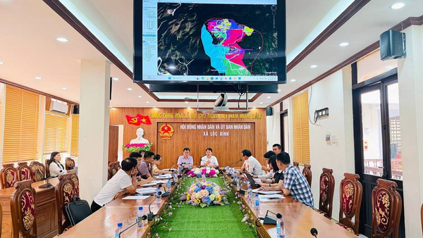 HỌP XEM XÉT THÁO GỠ KHÓ KHĂN, VƯỚNG MẮC TRONG CÔNG TÁC GIẢI PHÓNG MẶT BẰNG DỰ ÁN QUẦN THỂ KHU DU LỊCH SINH THÁI, CÁP TREO MẪU SƠN