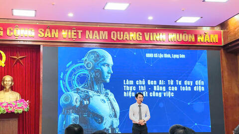 Ủy ban nhân dân xã Lộc Bình tổ chức tập huấn ứng dụng AI và Gen AI trong công tác quản lý, điều hành