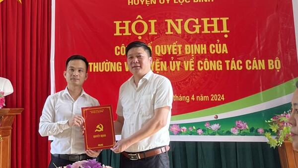 Huyện ủy Lộc Bình: Tổ chức Hội nghị công bố Quyết định của Ban Thường vụ Huyện ủy về công tác cán bộ tại xã Xuân Dương