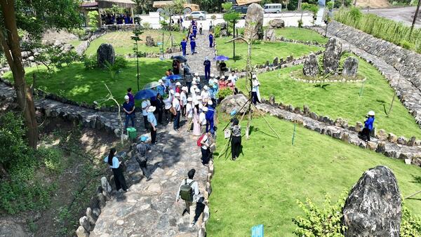 Lộc Bình đón tiếp đoàn chuyên gia UNESCO đến thẩm định thực địa các điểm tham quan công viên địa chất Lạng Sơn