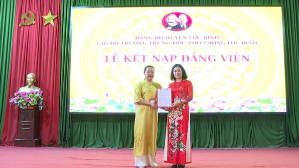 LỘC BÌNH KẾT NẠP ĐƯỢC 92 ĐẢNG VIÊN MỚI