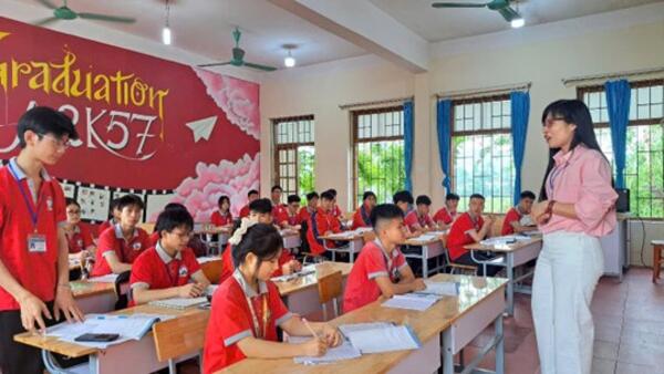 LỘC BÌNH: GẤP RÚT ÔN THI TỐT NGHIỆP THPT LỚP 12  NĂM 2025