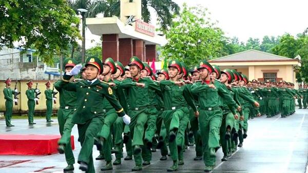 Lãnh đạo huyện dự Lễ Tuyên thệ chiến sĩ mới năm 2025 tại Lữ đoàn 210, Quân khu 1