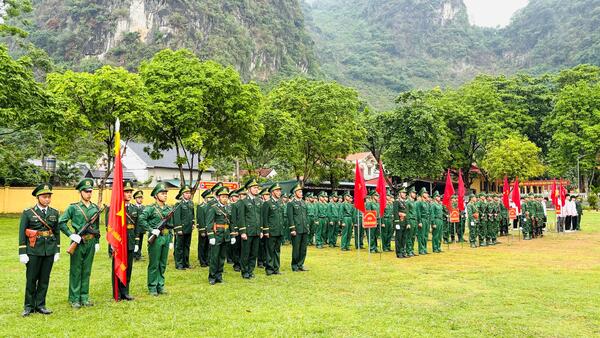 HUYỆN LỘC BÌNH DỰ LỄ TUYÊN THỆ CHIẾN SĨ MỚI NĂM 2025 TẠI TIỂU ĐOÀN HUẤN LUYỆN – CƠ ĐỘNG, BỘ ĐỘI BIÊN PHÒNG TỈNH