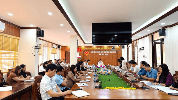 Đoàn công tác của Sở Giáo dục và Đào tạo tỉnh Lạng Sơn do đồng chí Bùi Văn Ngọc – Phó Phòng giáo dục Trung học làm Phó trưởng đoàn đã có buổi kiểm tra công tác triển khai thực hiện nhiệm vụ học kỳ II, năm học 2025 – 2026 đối với các đơn vị, cơ sở giáo dục trên địa bàn xã Lộc Bình