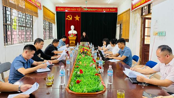 UBND xã Lộc Bình Kiểm về tình hình triển khai thực hiện mục tiêu, nhiệm vụ, kế hoạch phát triển kinh tế - xã hội năm 2026  đối với Trung tâm Dịch vụ công ích xã