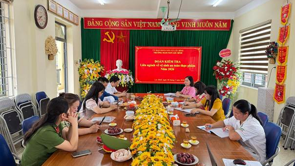 KIỂM TRA VỆ SINH AN TOÀN THỰC PHẨM TRONG “THÁNG HÀNH ĐỘNG VÌ AN TOÀN THỰC PHẨM” NĂM 2026 TẠI CÁC TRƯỜNG HỌC TRÊN ĐỊA BÀN XÃ