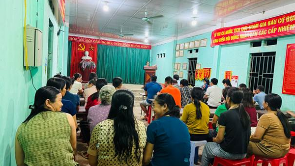 LÃNH ĐẠO ĐẢNG ỦY XÃ LÀM VIỆC TẠI THÔN PÒ LÀ