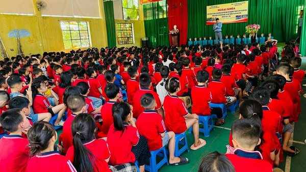 TRƯỜNG TIỂU HỌC MINH KHAI TỔ CHỨC TUYÊN TRUYỀN, THỰC HÀNH TRẢI NGHIỆM KỸ NĂNG AN TOÀN, PHÒNG CHỐNG ĐUỐI NƯỚC VÀ TAI NẠN THƯƠNG TÍCH NĂM HỌC 2025 - 2026
