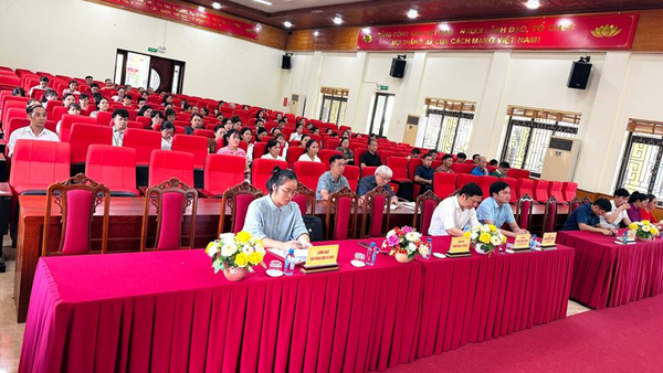 UBND xã Lộc Bình tổ chức Hội nghị công bố các Quyết định điều động và bổ nhiệm Hiệu trưởng các trường học