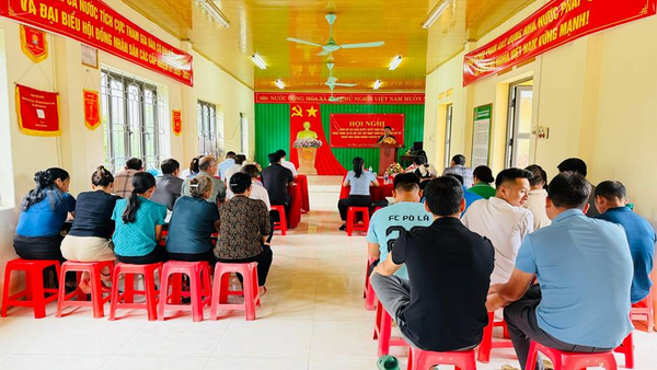 XÃ LỘC BÌNH TỔ CHỨC HỘI NGHỊ CÔNG BỐ NGHỊ QUYẾT, QUYẾT ĐỊNH VỀ SẮP XẾP, SÁP NHẬP THÔN VÀ CHỈ ĐỊNH CẤP ỦY, NGƯỜI HOẠT ĐỘNG KHÔNG CHUYÊN TRÁCH TẠI THÔN BẢN MẶN