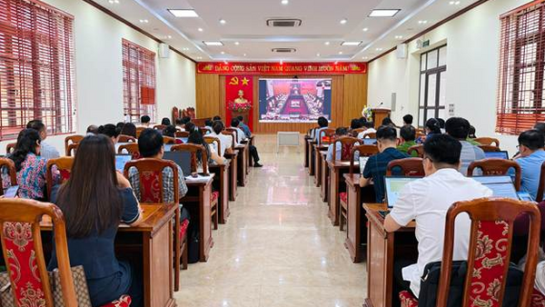 XÃ LỘC BÌNH TỔ CHỨC TIẾP SÓNG HỘI NGHỊ TRỰC TUYẾN GIAO BAN CÔNG TÁC NỘI CHÍNH, PHÒNG, CHỐNG THAM NHŨNG, LÃNG PHÍ, TIÊU CỰC VÀ CẢI CÁCH TƯ PHÁP 6 THÁNG ĐẦU NĂM 2026