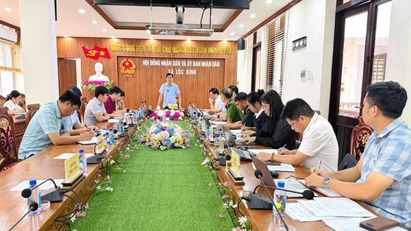 UBND XÃ LỘC BÌNH TỔ CHỨC PHIÊN HỌP THÁNG 8 NĂM 2026