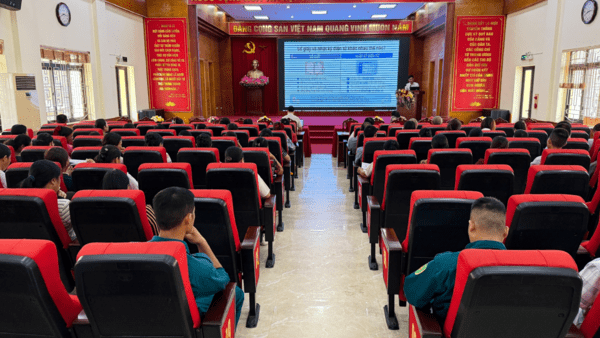 Xã Lộc Bình tập huấn hỗ trợ nông dân chuyển đổi số  gắn với an toàn thực phẩm
