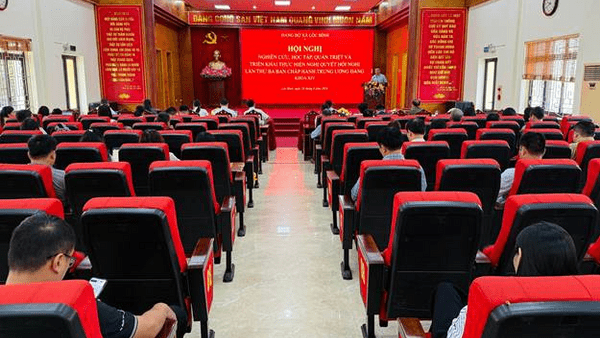 ĐẢNG ỦY XÃ LỘC BÌNH TỔ CHỨC HỘI NGHỊ BÁO CÁO VIÊN QUÝ III VÀ QUÁN TRIỆT, TRIỂN KHAI THỰC HIỆN NGHỊ QUYẾT HỘI NGHỊ LẦN THỨ BA BAN CHẤP HÀNH TRUNG ƯƠNG ĐẢNG KHÓA XIV