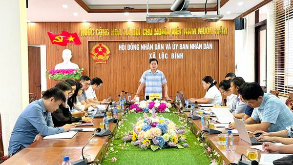 LỘC BÌNH HỌP XEM XÉT TIẾN ĐỘ THỰC HIỆN CÔNG TÁC GIẢI PHÓNG MẶT BẰNG CÁC DỰ ÁN TRÊN ĐỊA BÀN