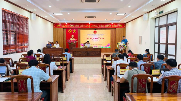 HĐND XÃ LỘC BÌNH TỔ CHỨC KỲ HỌP THỨ BẢY  (KỲ HỌP CHUYÊN ĐỀ)