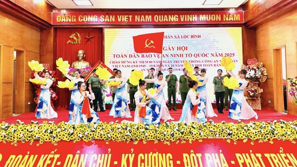 Xã Lộc Bình tổ chức ngày hội toàn dân bảo vệ an ninh tổ quốc năm 2025, chào mừng kỷ niệm 80 năm Ngày truyền thống Công an Nhân dân Việt Nam và 20 năm Ngày hội Toàn dân bảo vệ an ninh Tổ quốc.