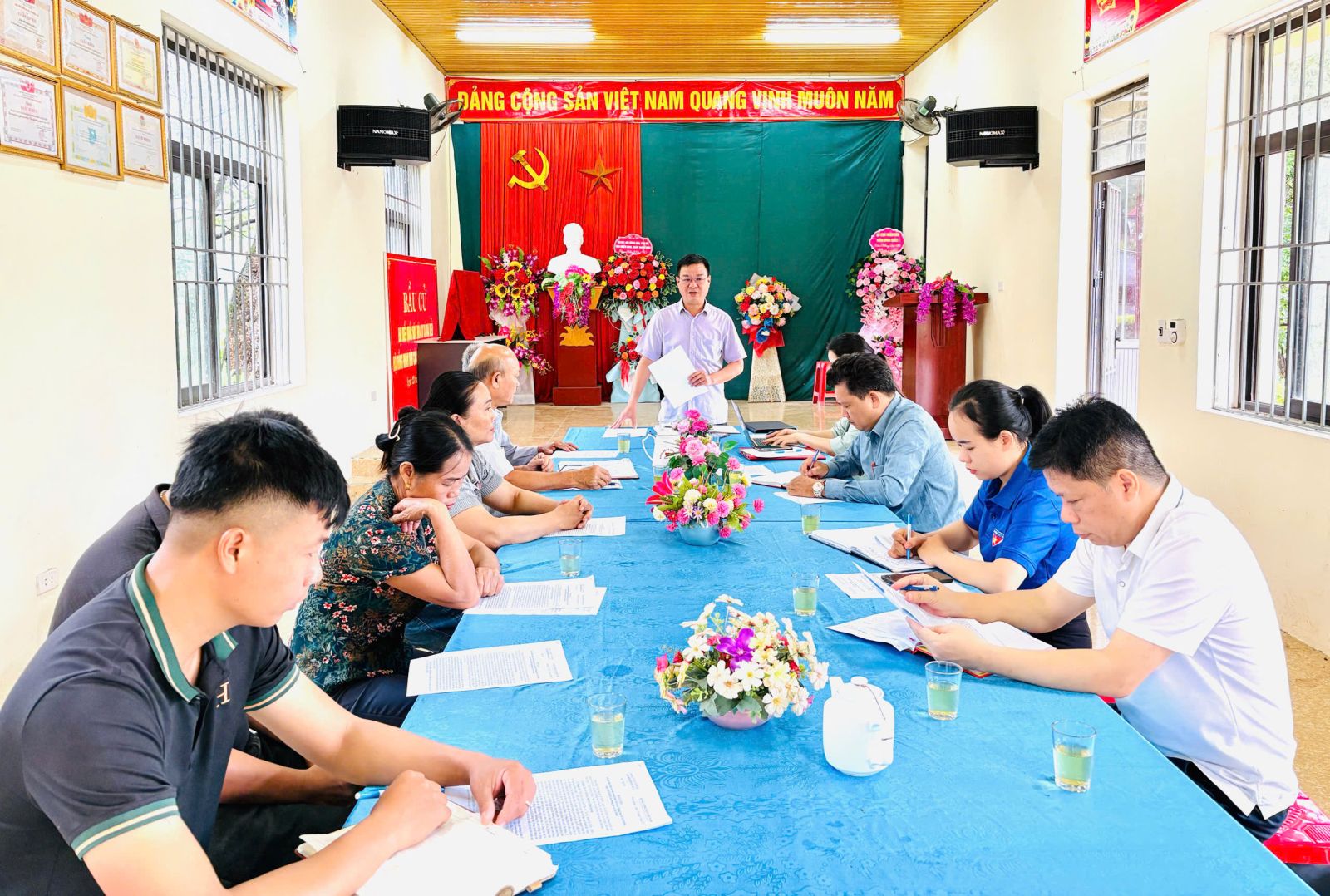 THƯỜNG TRỰC ĐẢNG ỦY XÃ LỘC BÌNH LÀM VIỆC VỚI CÁC CHI BỘ THÔN, KHU NĂM 2025